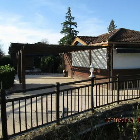 Domaine De Guillalmes * Fumel