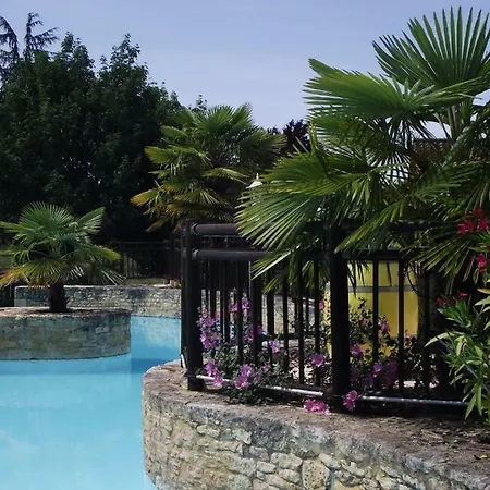 Campsite Domaine De Guillalmes Fumel